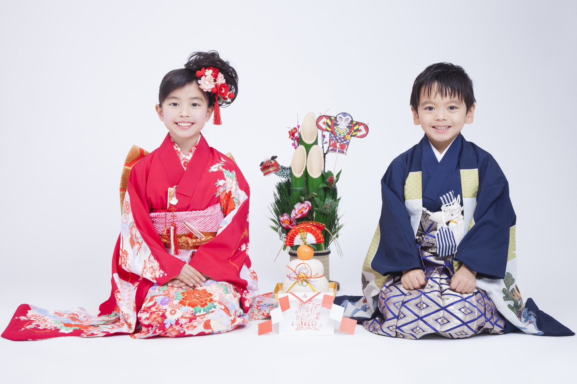 Năm mới ở Nhật Bản giữ một vị trí đặc biệt trong trái tim trẻ em, mang đến sự kết hợp hoàn hảo giữa truyền thống, niềm vui và ý nghĩa văn hóa, hình thành nên trải nghiệm của các em và tạo ra những kỷ niệm đẹp trong nhiều năm tới.