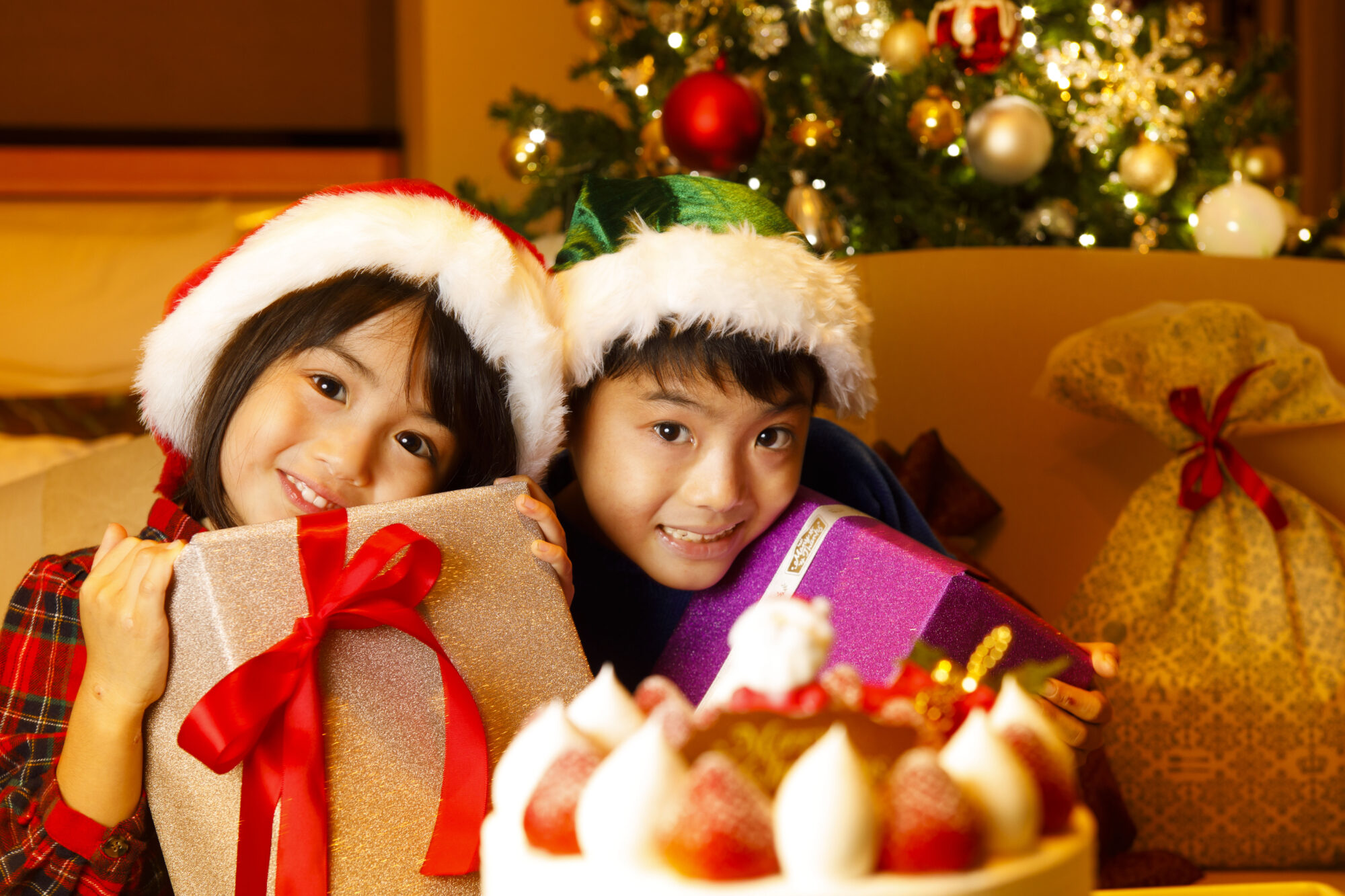 【サンタクロース・ホテル】子供喜ぶ！　サンタがクリスマスプレゼントを届けてくれるプラン　ニューオータニ幕張