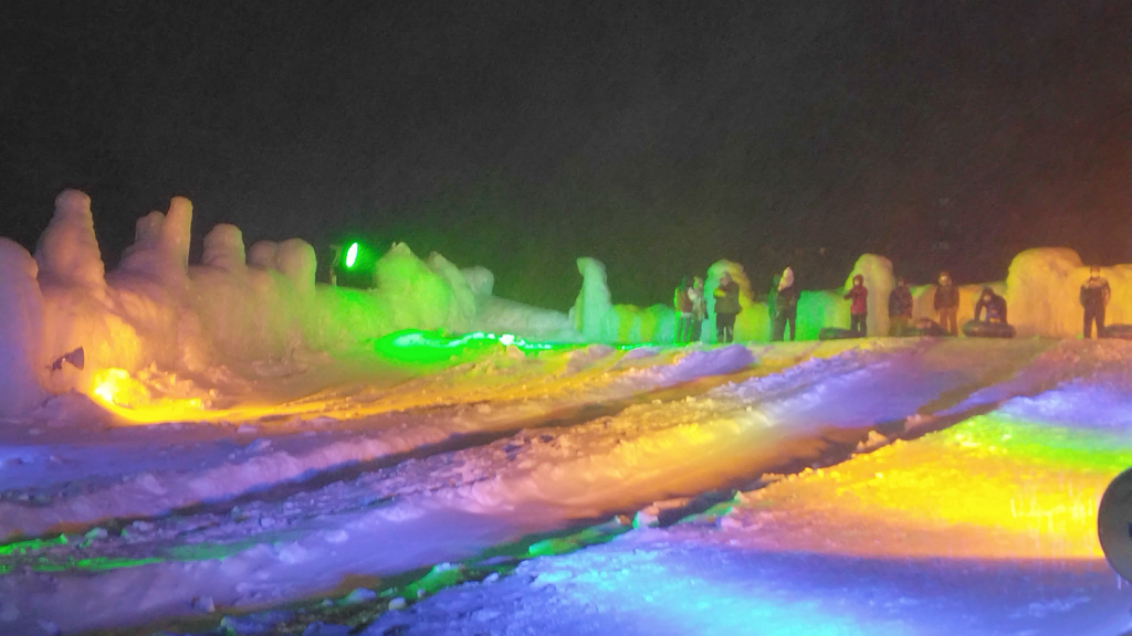 【北海道冬の絶景】「層雲峡温泉氷瀑まつり」／家族で一度は行きたい冬の観光イベント