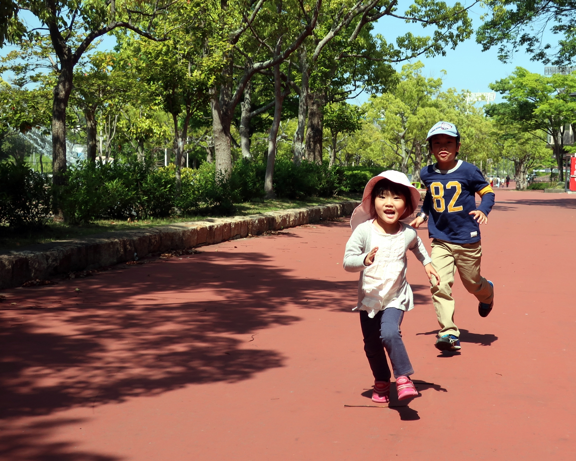 7歳児の3月の知育遊び・おでかけを提案！季節の遊びや注目の遊園地、公園遊びを紹介／小学2年生