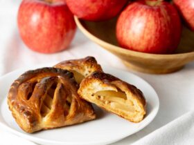 【ブランジェ浅野屋】季節ごとに移り変わる長野県産の“旬りんご”がバトンをつなぐ「アップルパイリレー2025-2026」