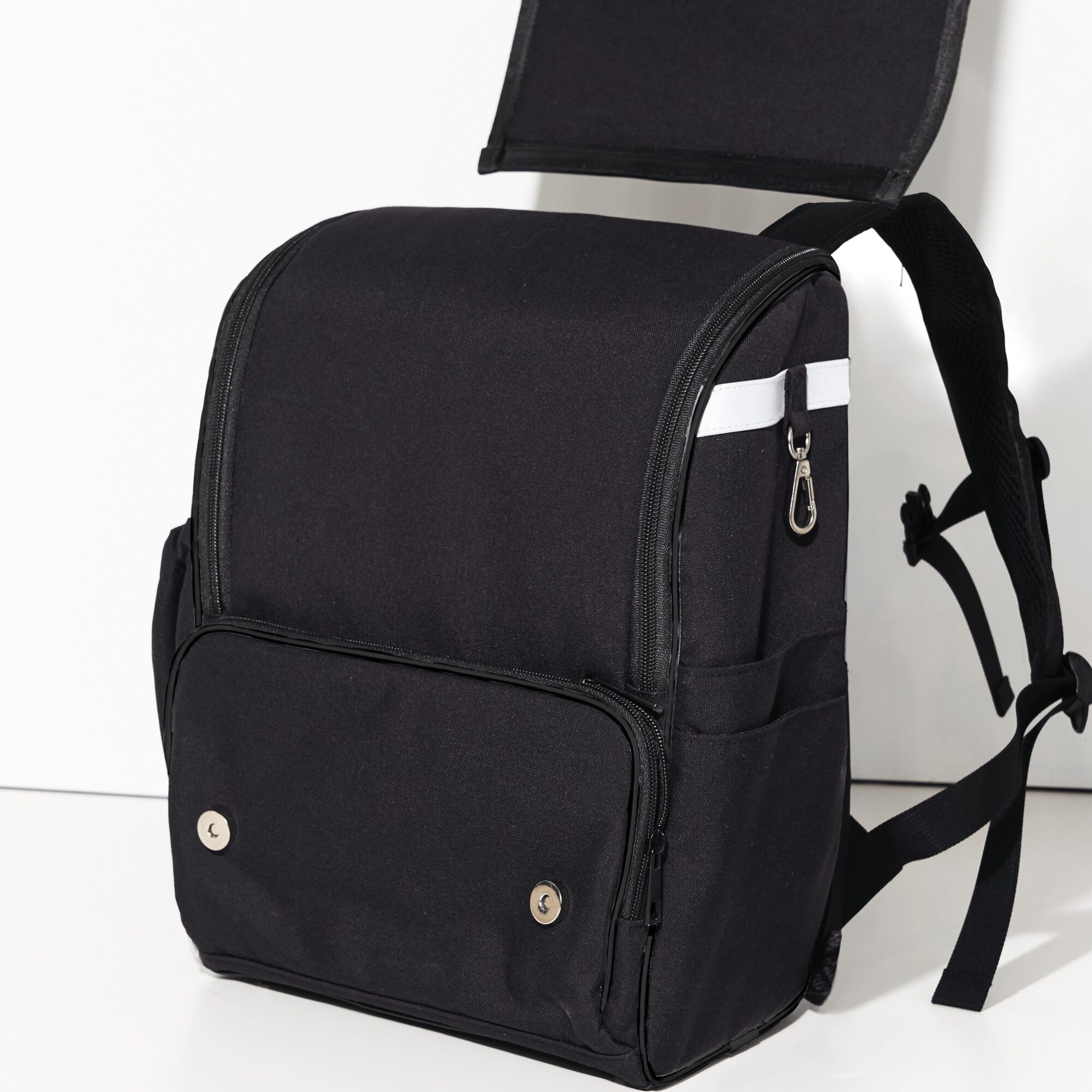 【最新ランドセル型リュック】軽量でおしゃれ!『LEAFY』の魅力 卒業後も使える リンネル編集部が監修!